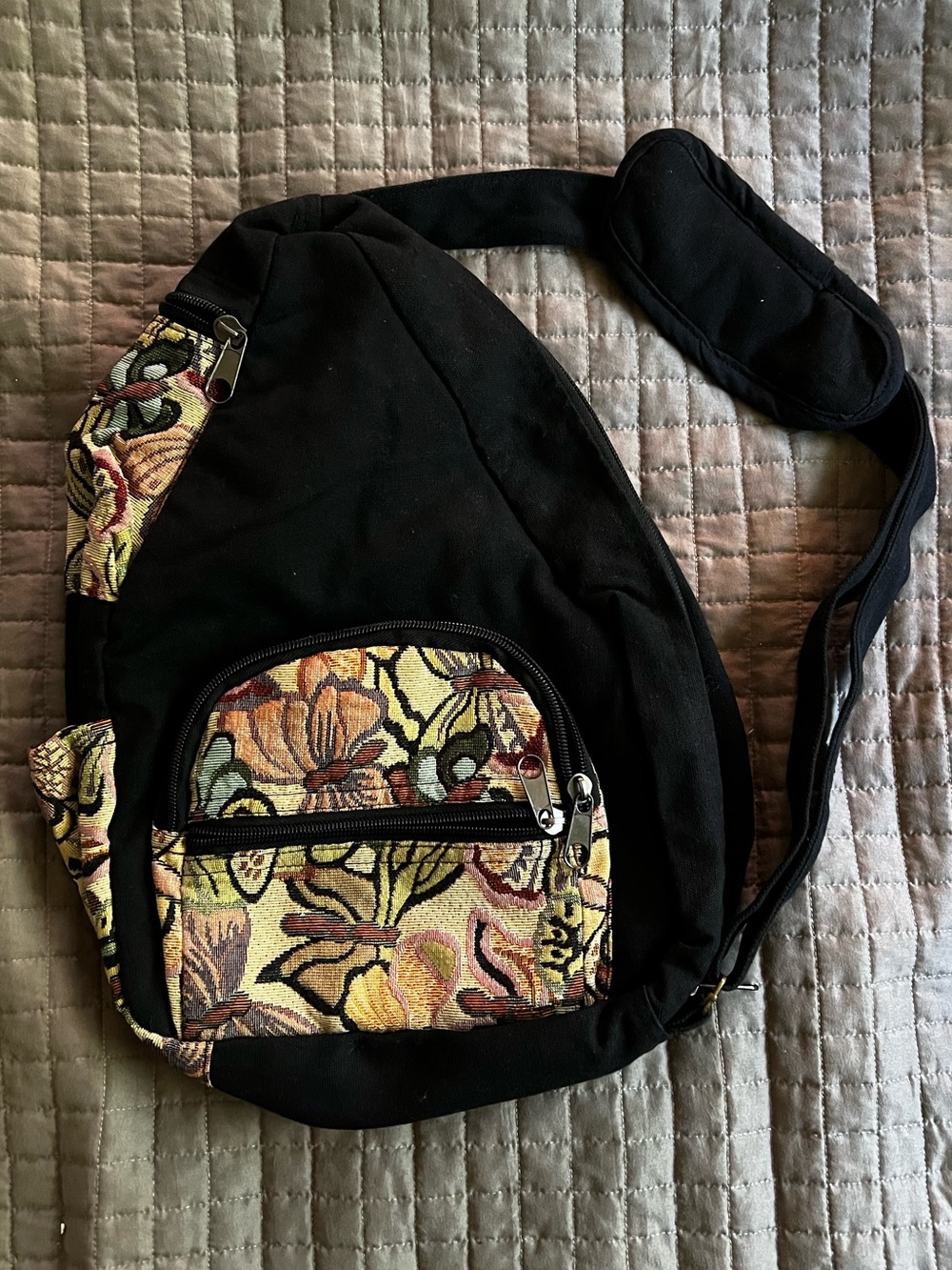 Women's Black Floral Tapestry Sling Crossbody Bag